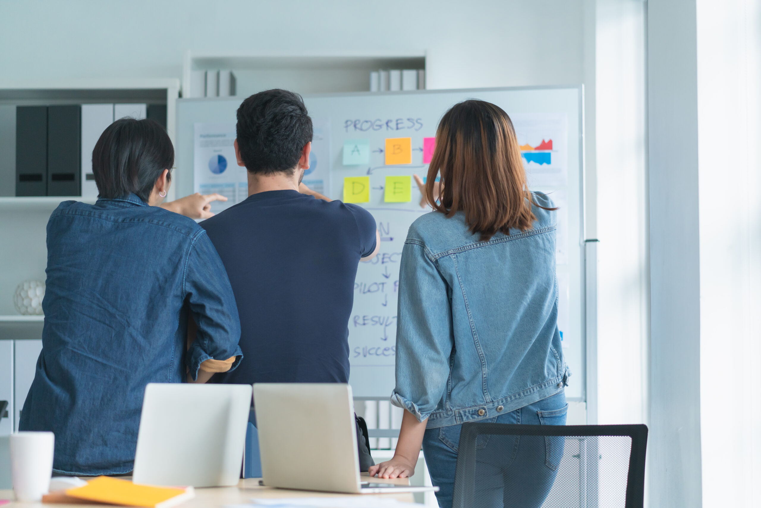 creative-agency-business-brain-storm-meeting-presentation-team-discussing-roadmap-product-launch-presentation-planning-strategy-new-business-development
